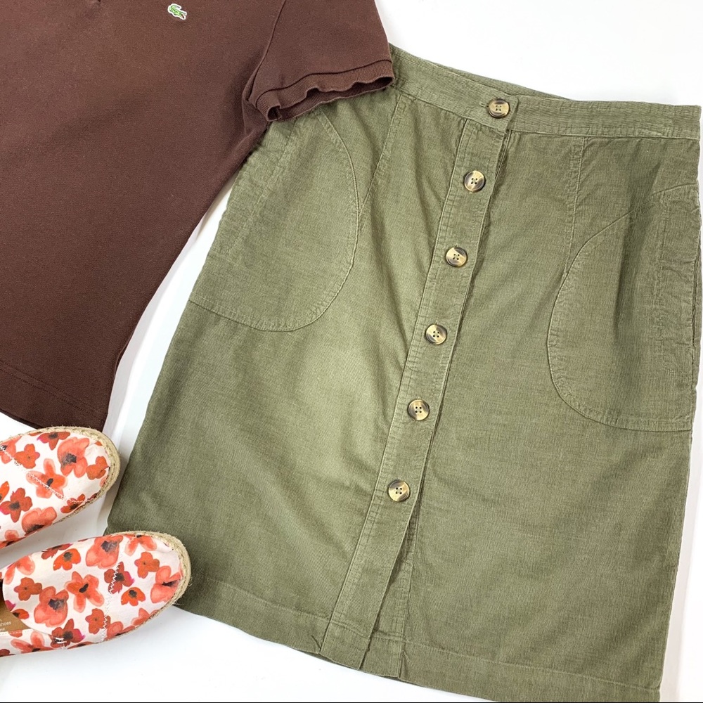 American Eagle Corduroy Skirt with Pockets Buttons